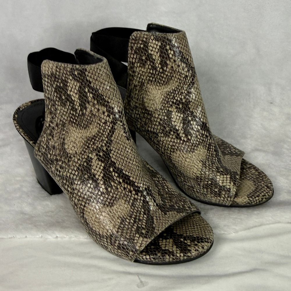 Kenneth Cole Reaction Fridah Fly Women's 6M Snake Print Peep Toe Slingback Heels